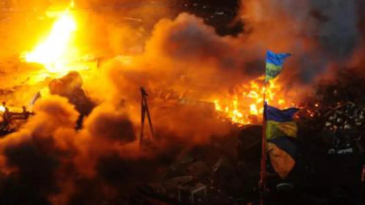Cel puțin 21 de persoane au murit, iar alte 100 au fost rănite în violențele de la Kiev