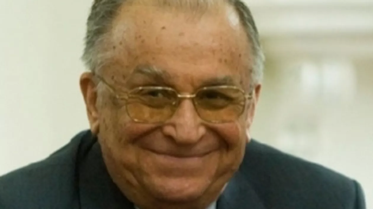 Iliescu se declară surprins de cearta “cârlanilor” Ponta şi Antonescu