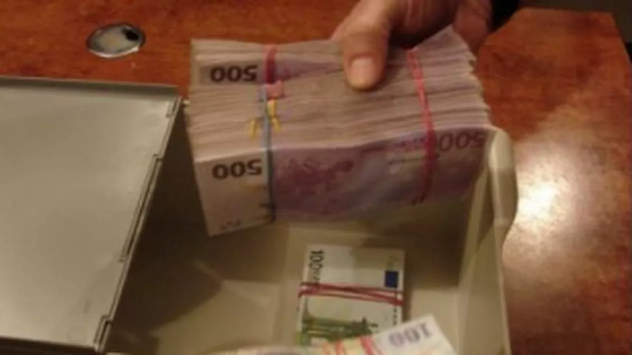 ANI: Un fost agent de la Vama Moraviţa nu poate justifica aproximativ 69.000 de euro