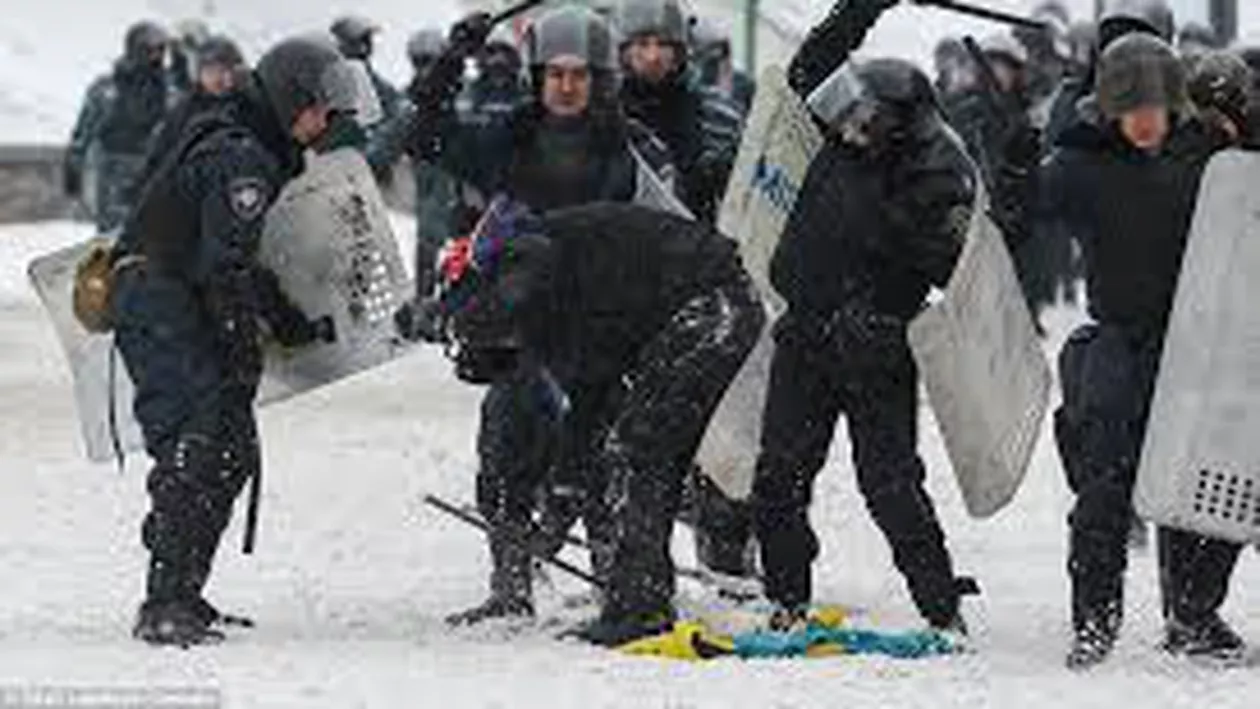 Experţi criminalişti din Marea Britanie anchetează moartea manifestanţilor de la Kiev