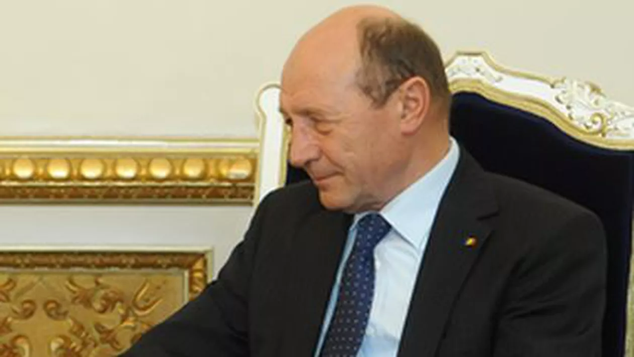 Băsescu: România pune accent pe educaţia tinerilor, dar are dificultăţi în integrarea romilor nomazi