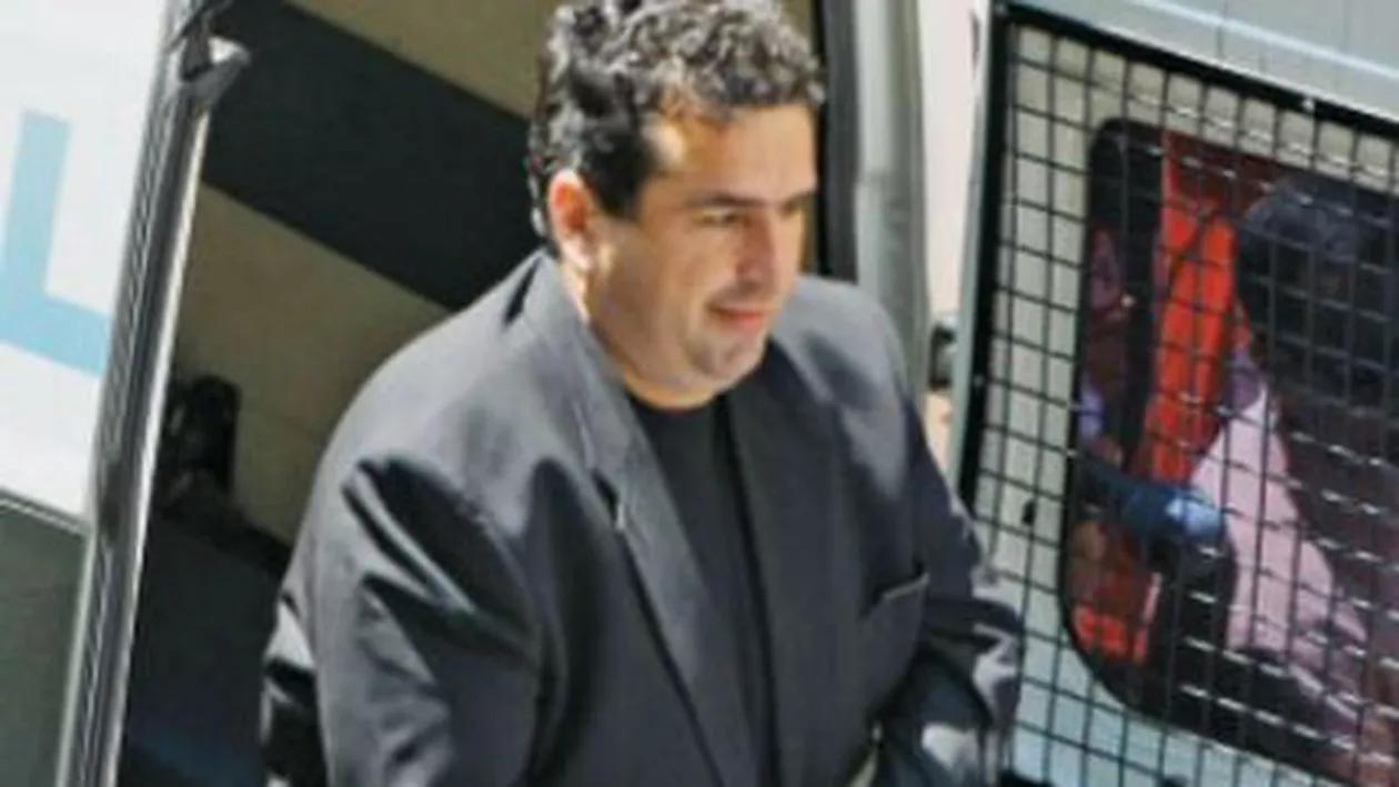 Judecătorul Bogdan Diaconescu, condamnat pentru corupţie, a fost eliberat din funcţie