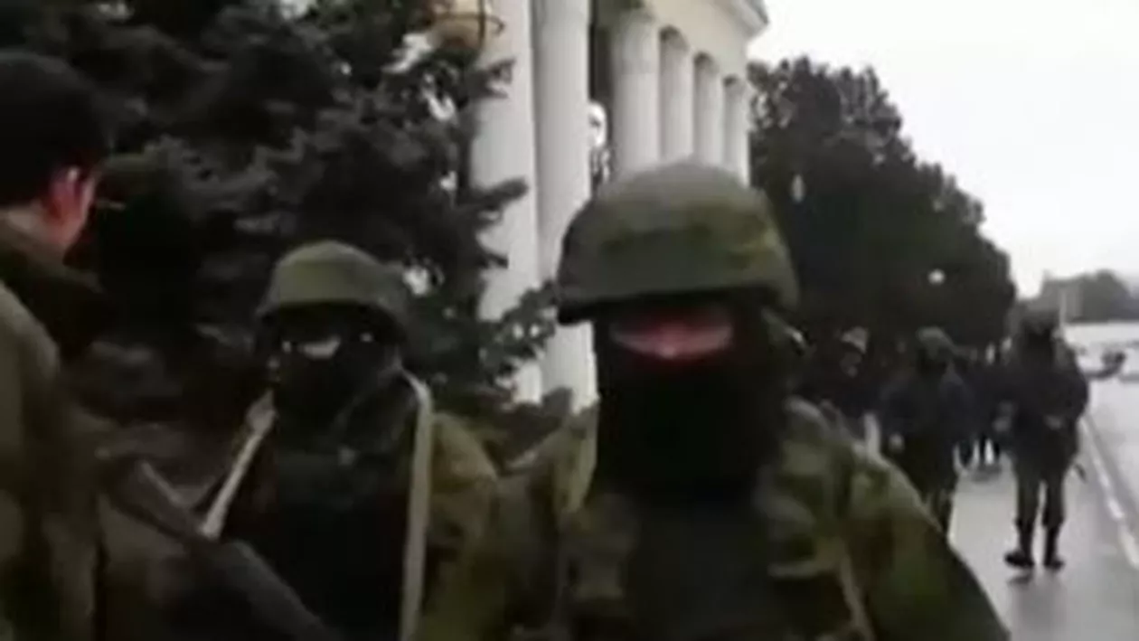 Kievul estimează prezența a 6.000 de militari ruși în Crimeea