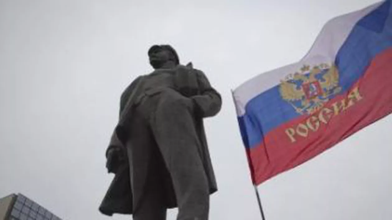 Circa 10.000 de persoane protestează în Doneţk faţă de noile autorităţi proeuropene din Ucraina