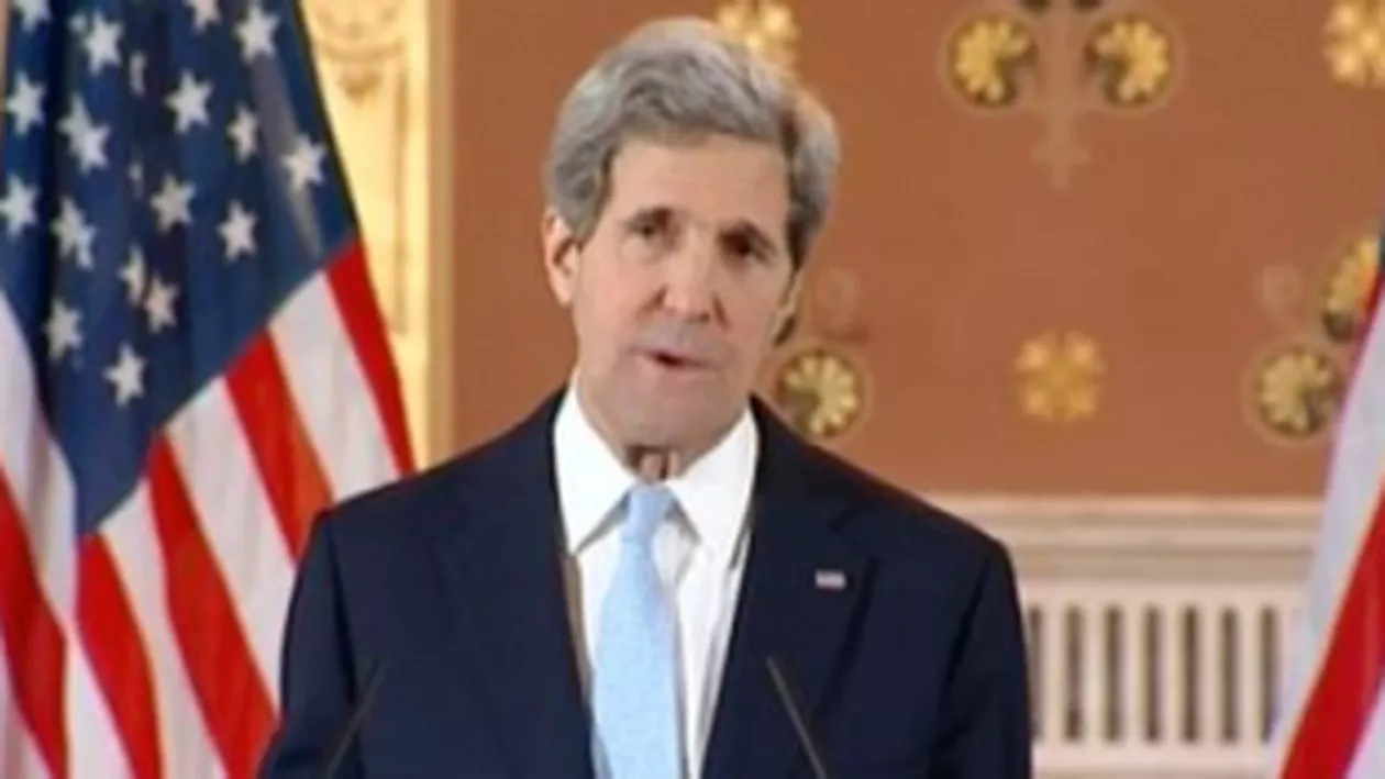 Secretarul de Stat american John Kerry amenință Rusia cu excluderea din G8