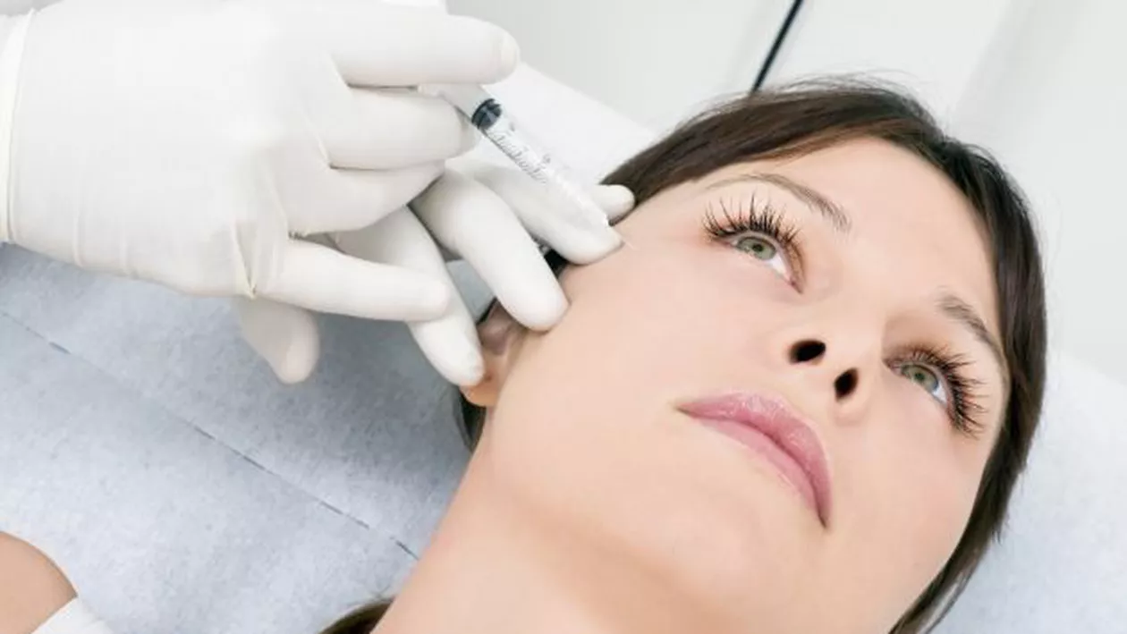 Studiu: Tratamentele injectabile de umplere a ridurilor pot provoca orbire
