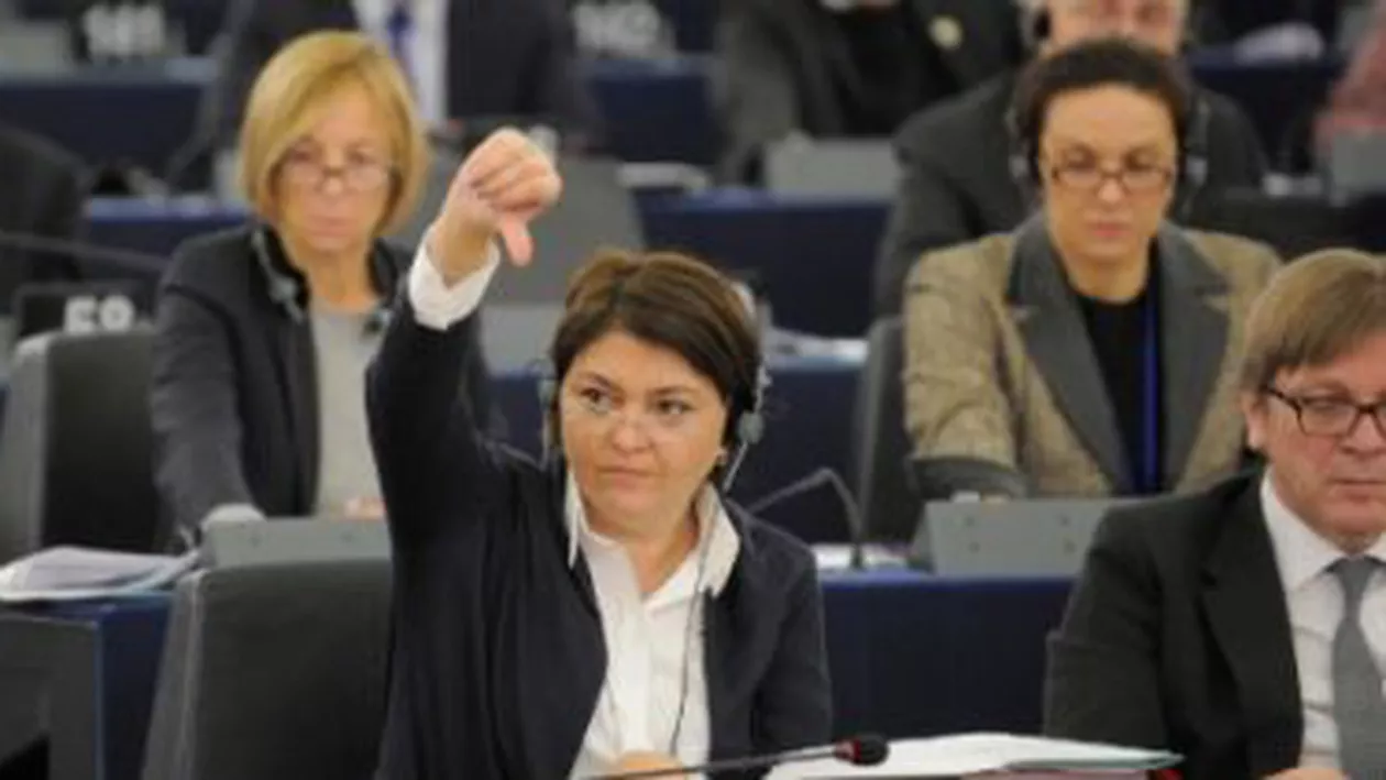 Surse: Majoritatea actualilor europarlamentari PNL, pe listele pentru alegerile din 25 mai