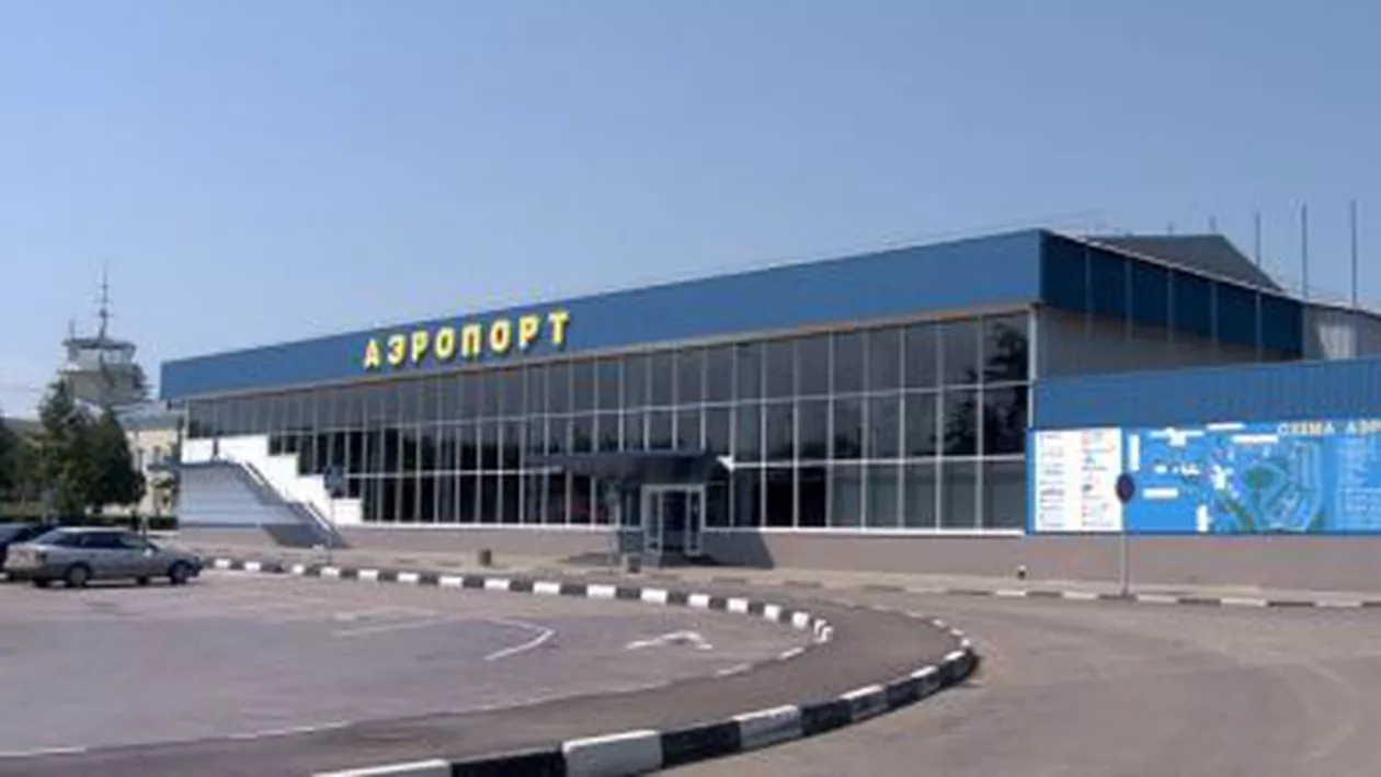 Crimeea: Aeroportul Simferopol se află sub controlul milițiilor proruse
