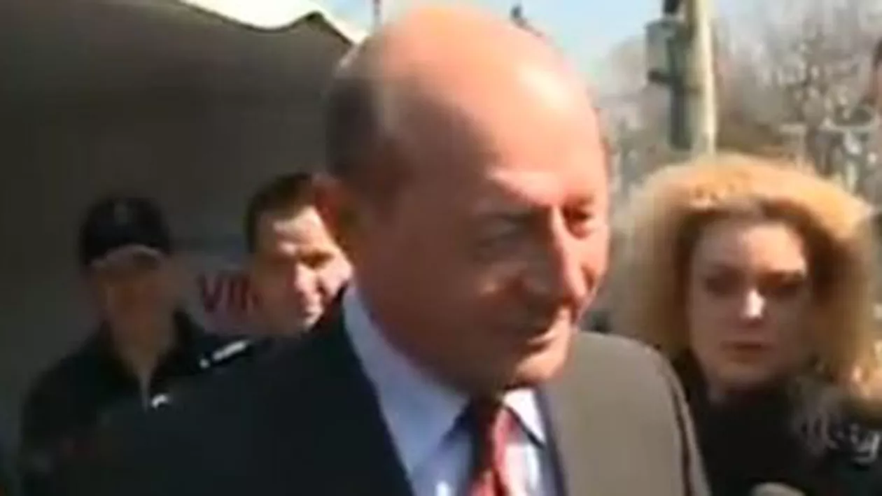 Președintele Băsescu susține că nu și-a sfătuit fiica să candideze pe listele PMP la euroalegeri
