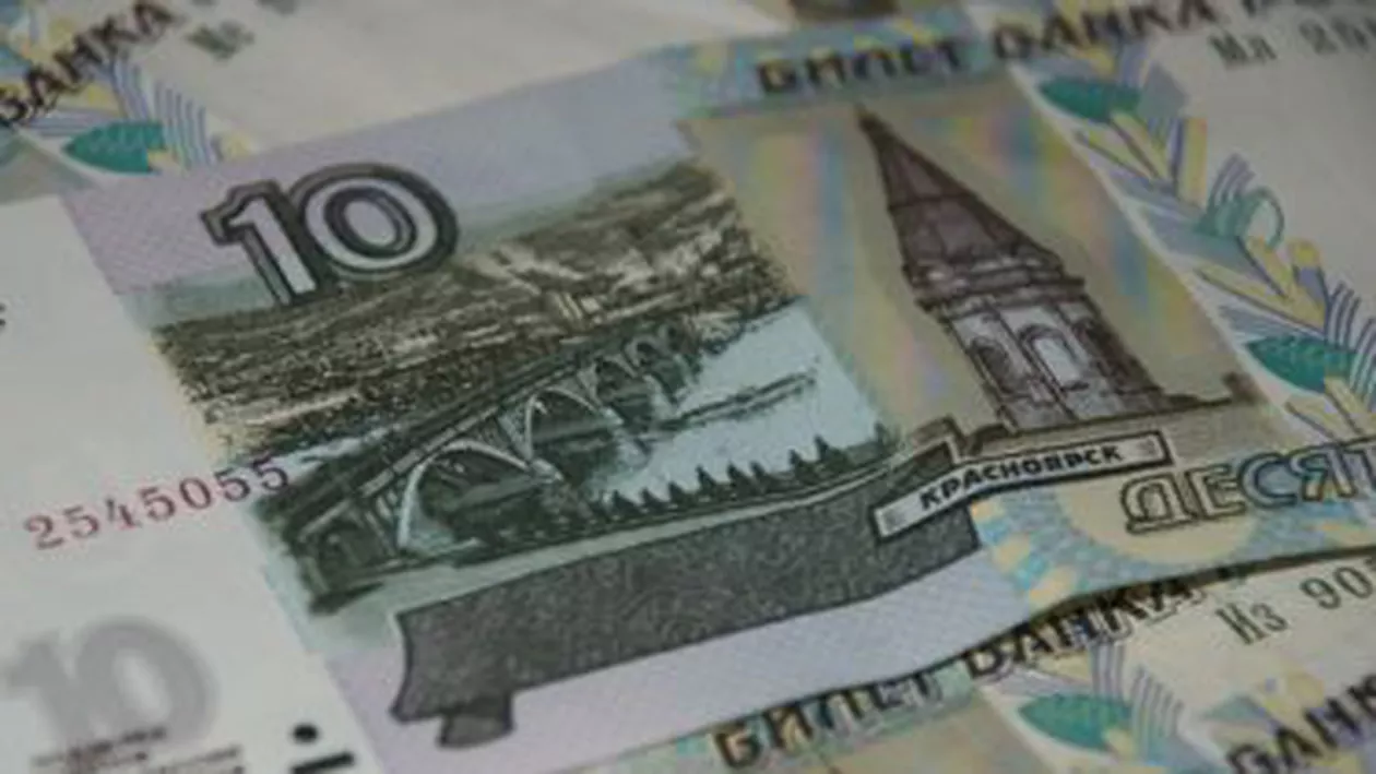 Rubla devine moneda oficială a Crimeei: Hryvna va mai fi acceptată până la 1 ianuarie 2015