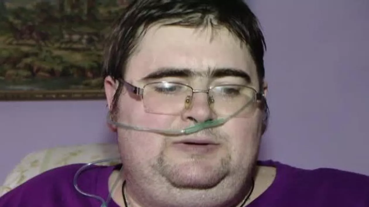 Bărbatul de 300 de kilograme din Pașcani a murit în urma unui infarct. Ficatul cântărea 20kg, iar inima funcționa la doar 20% din capacitate