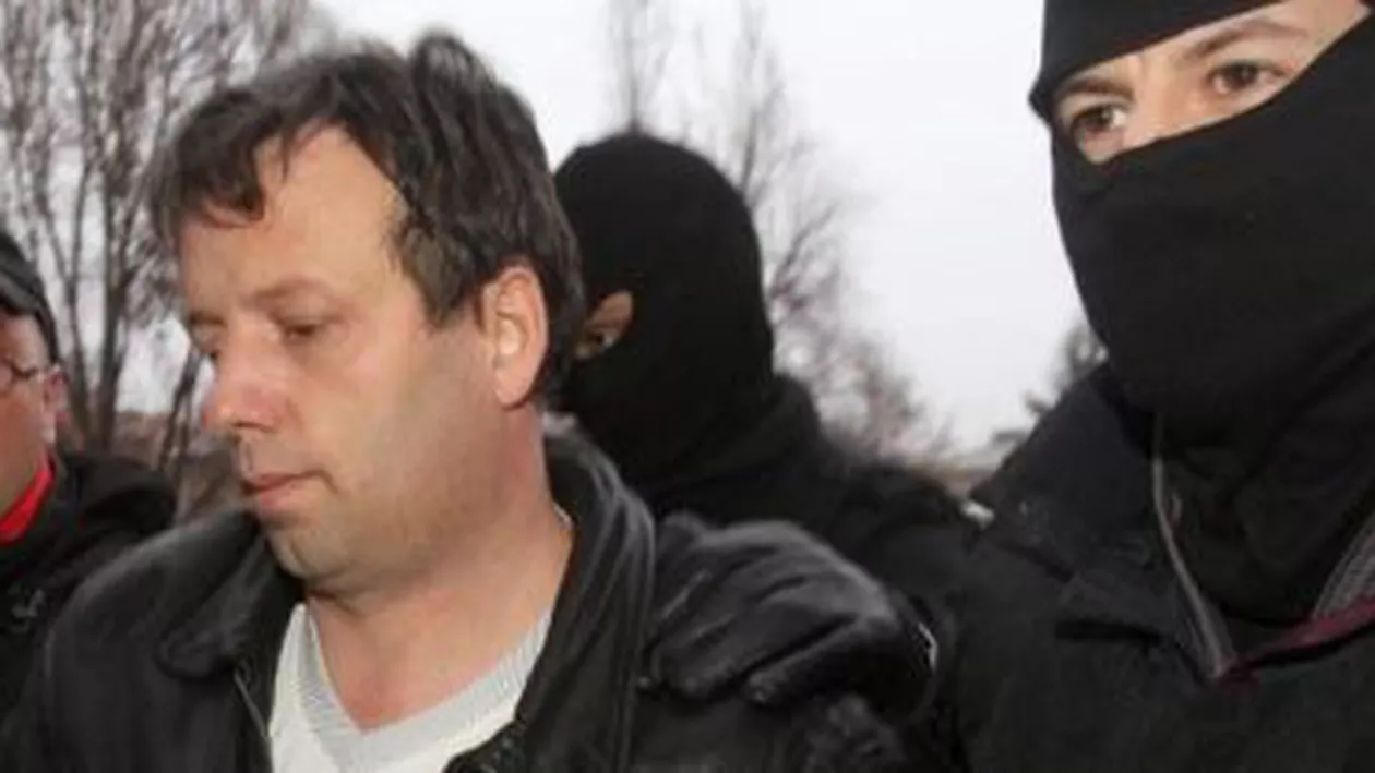 Hackerul ”Guccifer” a fost trimis în judecată, fiind acuzat că a spart conturile de mail ale mai multor vedete