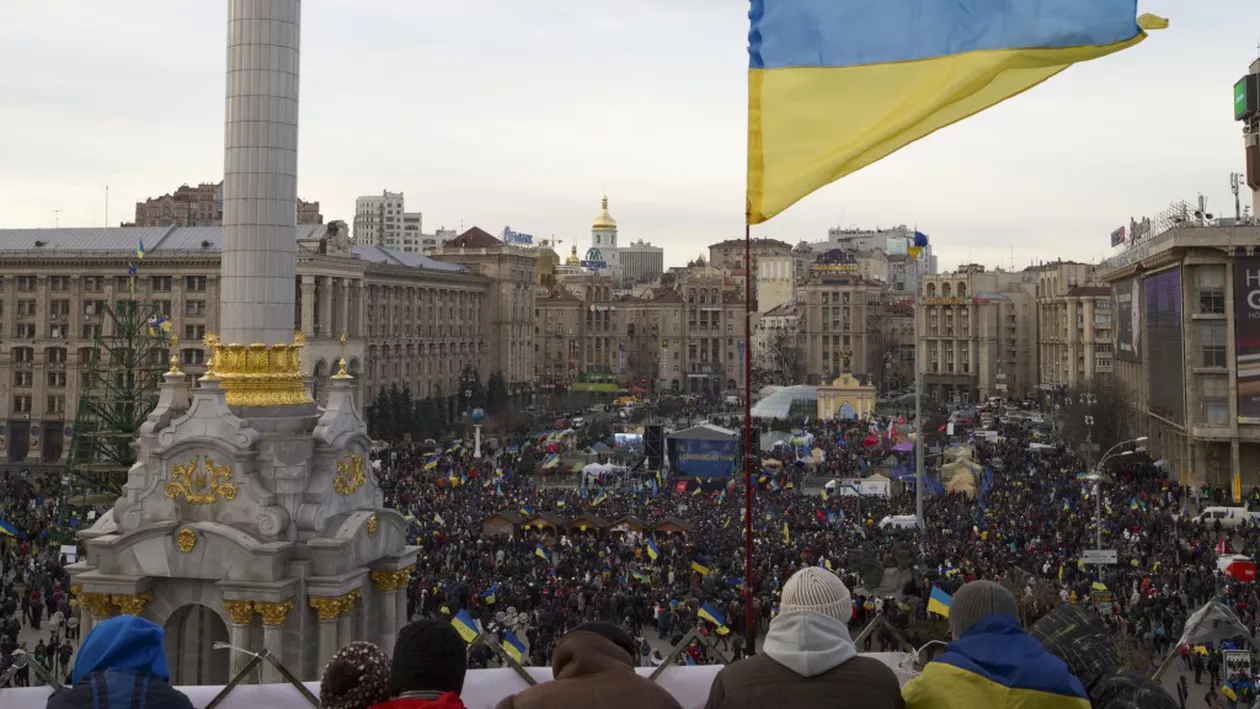 Guvernul ucrainean: Trebuie să reflectăm îndelung înainte de a acționa privind introducerea vizelor pentru ruși