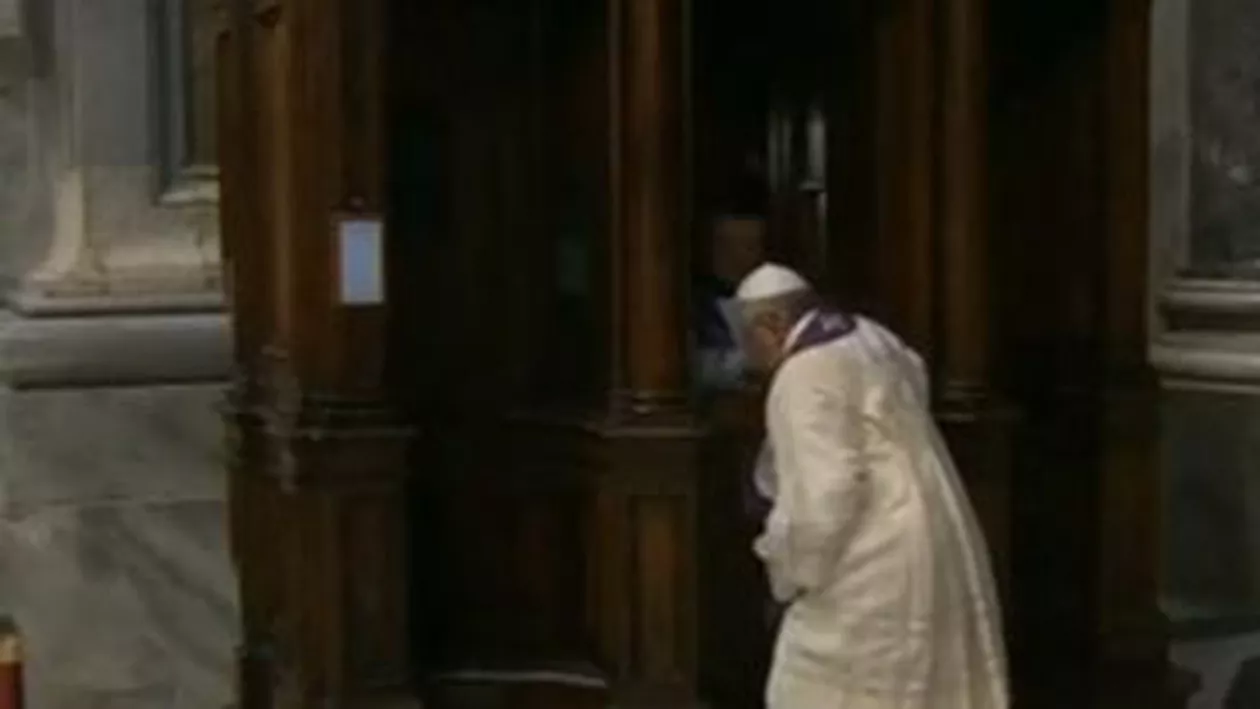 Vatican: Papa Francisc s-a spovedit în public în Biserica Sfântul Petru