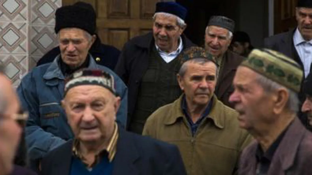 Tătarii din Crimeea se pregătesc să voteze pentru autonomie