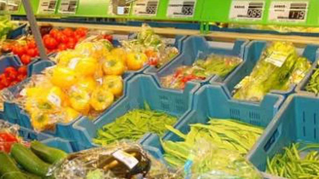 Brașov: Peste 10 tone de produse, confiscate dintr-o piață. Comercianții, amendați cu 110.000 lei