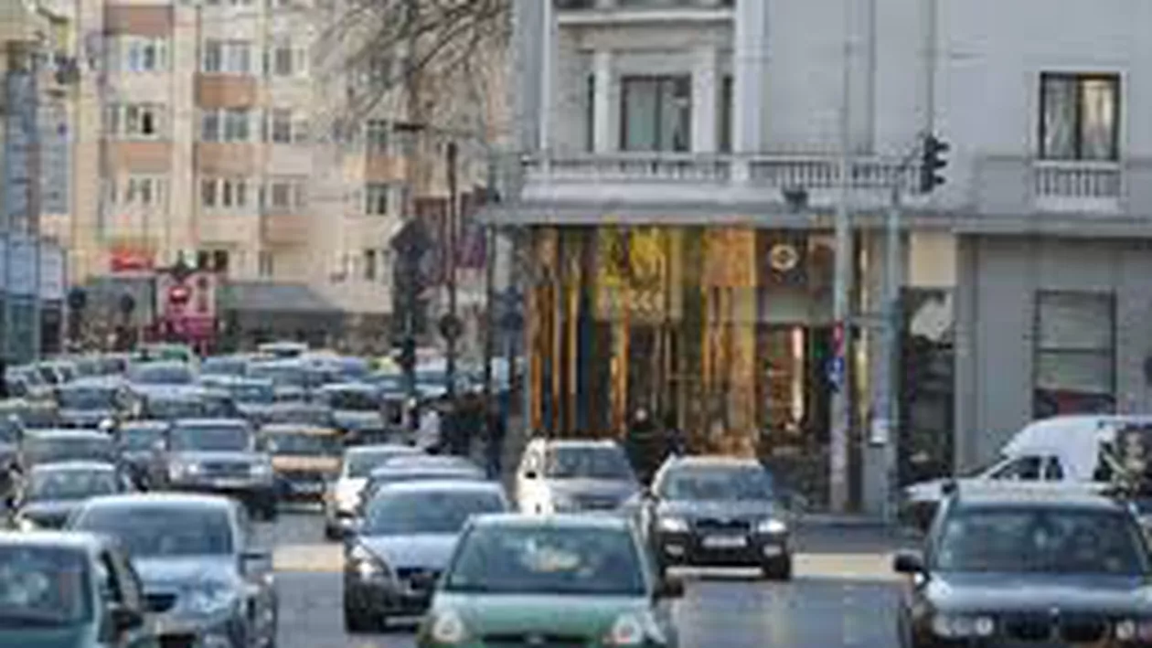 Restricţii rutiere în centrul Capitalei pentru organizarea Salonului Auto Moto