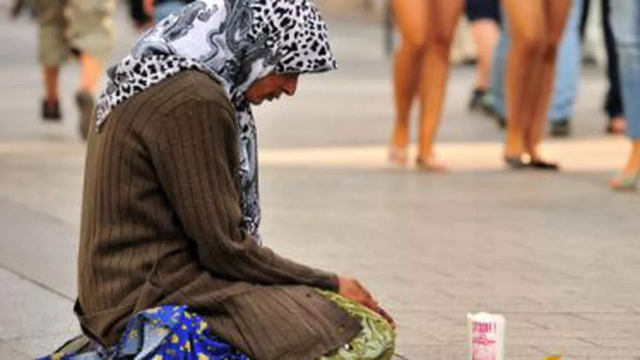 Stockholm: O cerșetoare româncă a fost atacată cu pietre de mai mulți tineri