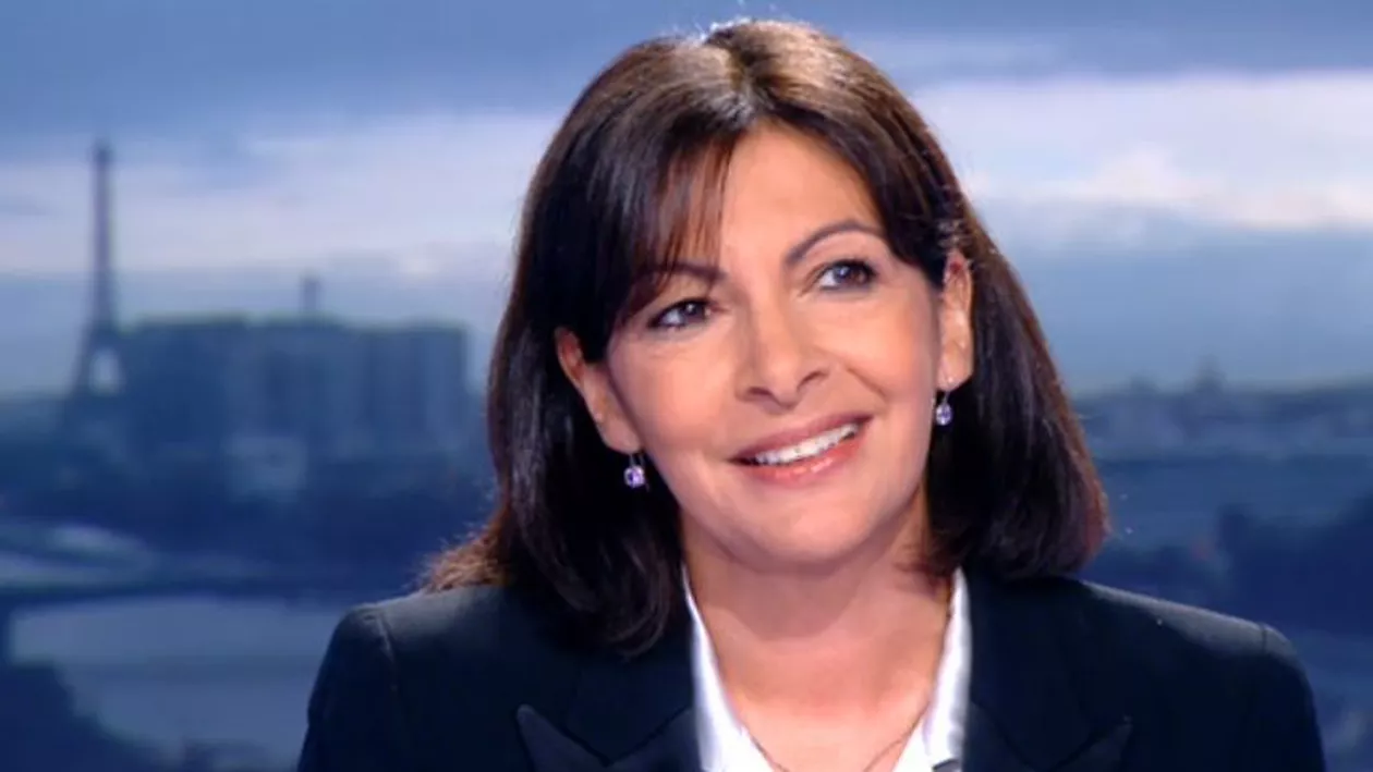 Socialista Anne Hidalgo, aleasă de Consiliul Parisului prima femeie primar a capitalei franceze