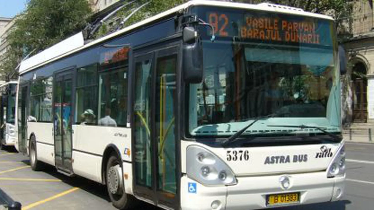 RATB suspendă linia de troleibuze 92