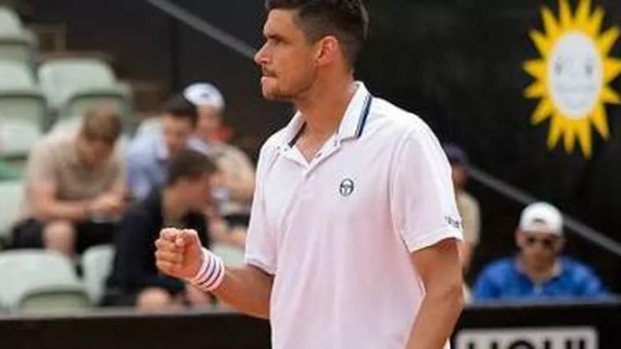 Tenis: Victor Hănescu a fost eliminat în sferturile de finală ale turneului de la Casablanca