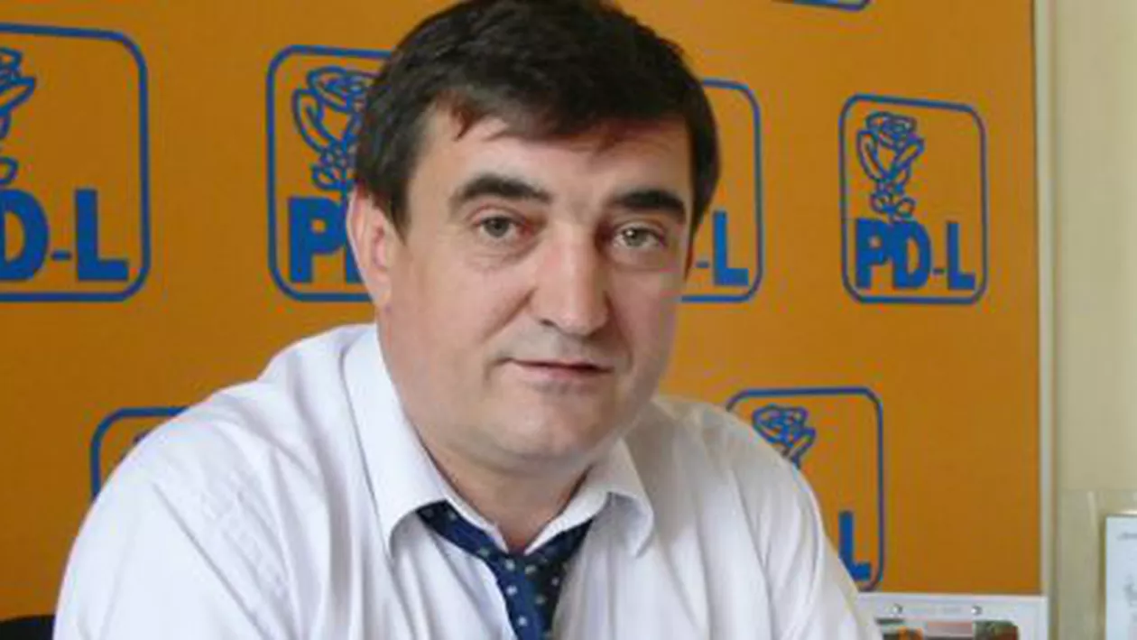 Contul de e-mail al deputatului PDL Iulian Vladu a fost spart de hackeri: Aceștia au trimis mesaje prin care cereau bani