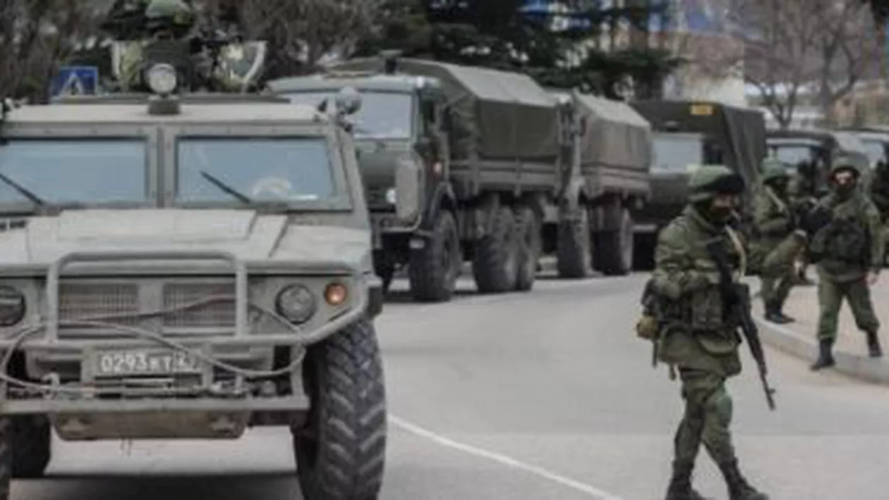 Coloană de blindate ale armatei ucrainiene, observată la 40 de kilometri de o localitate aflată sub controlul insurgenților rusofoni