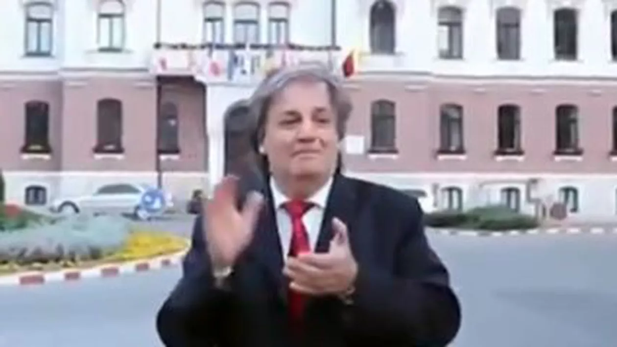 Primarul din Lugoj dansează pe melodia „Happy”, împreună cu alte personalități locale (VIDEO)