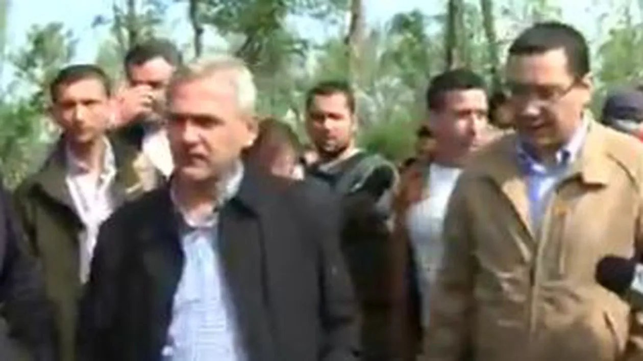 Victor Ponta şi Liviu Dragnea, în inspecție în mai multe zone inundate din Teleorman (VIDEO)