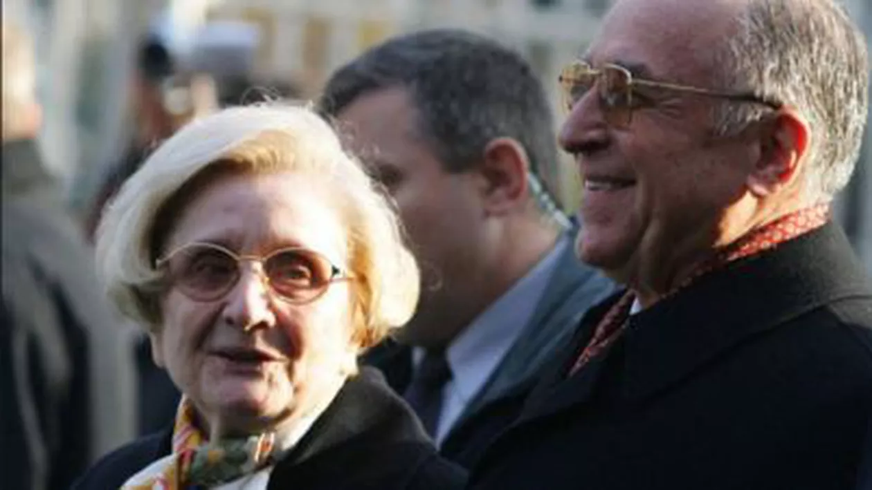 Starea de sănătate a soției lui Ion Iliescu este bună: Nina Iliescu a fost mutată în salon după operația de colecist suferită
