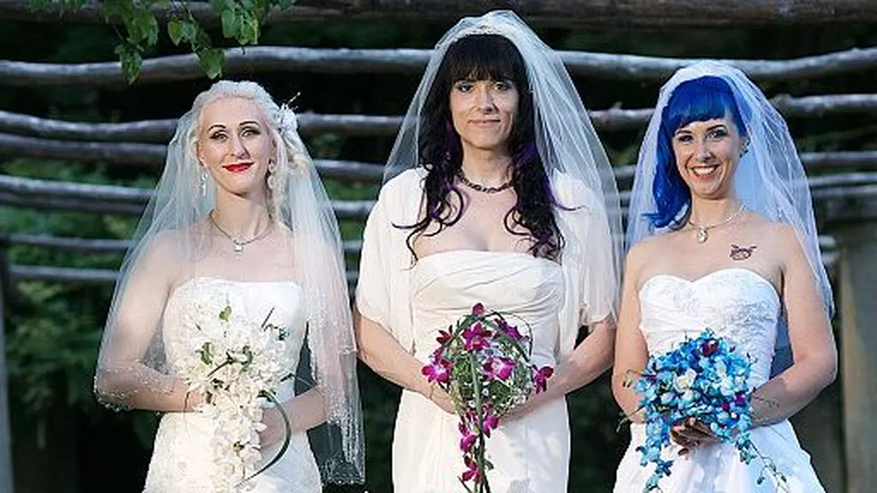 SUA: Singura familie din lume compusă din trei lesbiene așteaptă primul copil (FOTO)