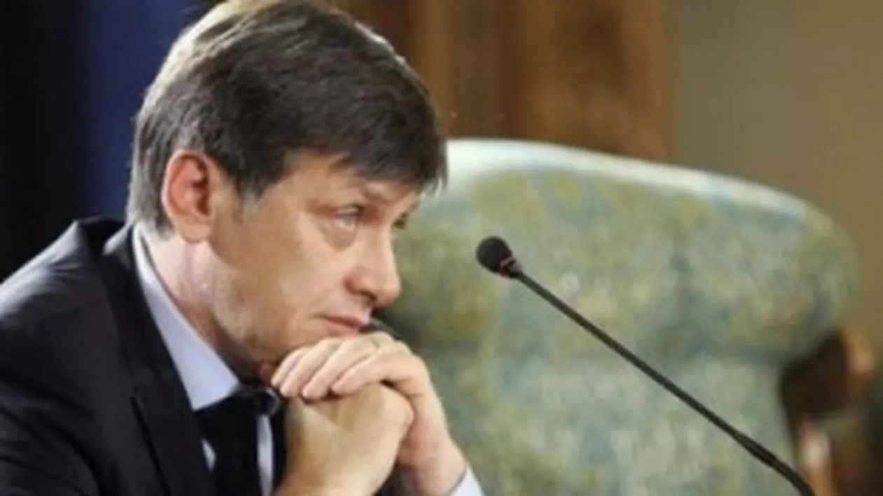 Antonescu: Nu e nevoie să se „umple o barcă” cu miniștri de fiecare dată când sunt inundații