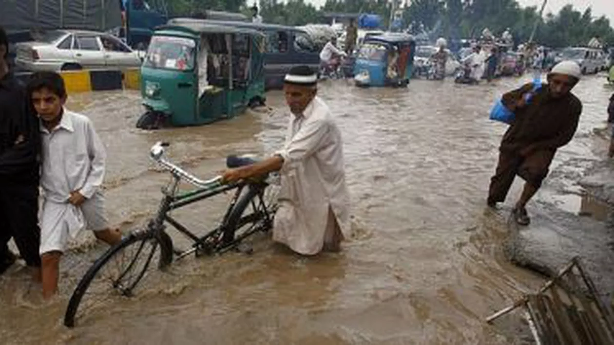 Afganistan: Peste 80 de persoane au murit în viituri provocate de ploi torențiale