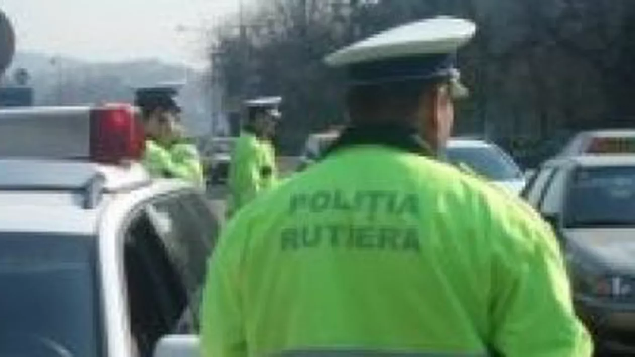Patru polițiști din Bacău au ajuns în fața justiției, fiind prinși în flagrant în timp ce luau șpagă de la șoferi
