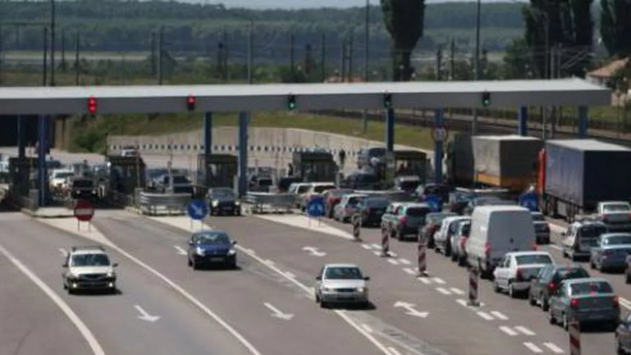 Turiștii care merg de 1 Mai la mare nu vor mai plăti taxa de trecere a podului de la Fetești