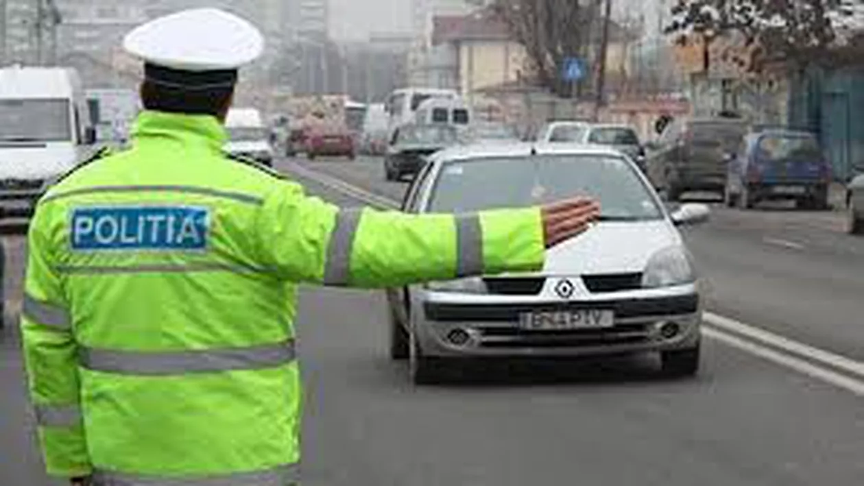 București: Poliţist de la Rutieră, rănit uşor de maşina unui taximetrist