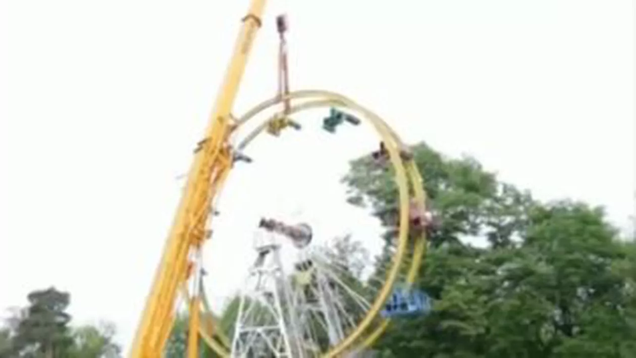 București: Roata mare din parcul Herăstrău, pusă la pământ de Primăria Capitalei (FOTO și VIDEO)