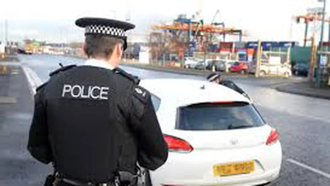 Un român a fost atacat cu fecale în Belfast: Poliția anchetează cazul ca pe un atac rasist