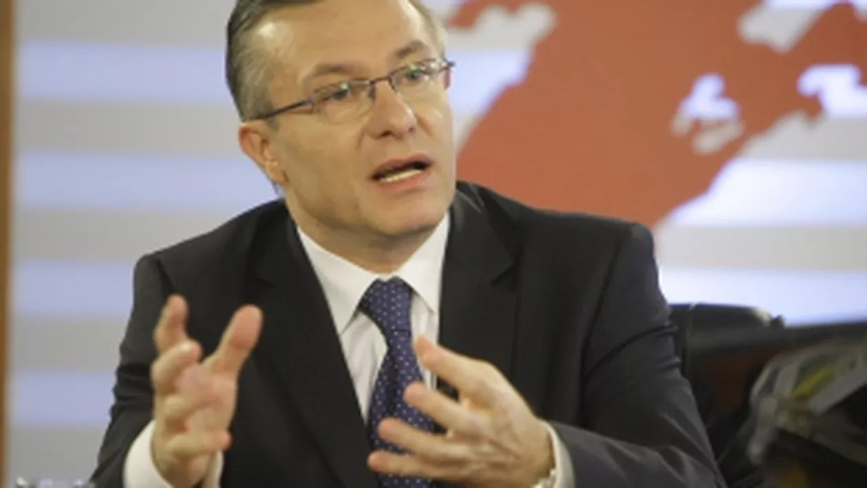 Cristian Diaconescu, eliberat din funcţia de consilier prezidenţial