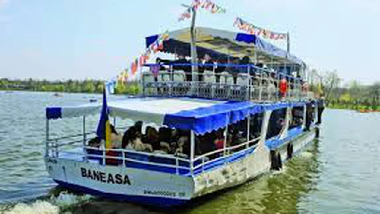 Plimbări gratuite cu vaporaşul şi autobuzele cu etaj, de 1 Mai în Capitală