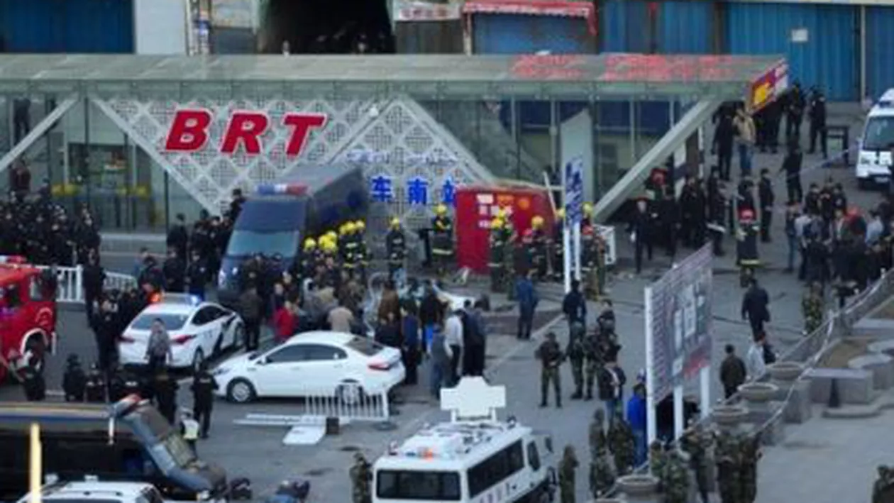Cel puţin trei morţi şi 80 de răniţi într-un atentat produs într-o gară din China