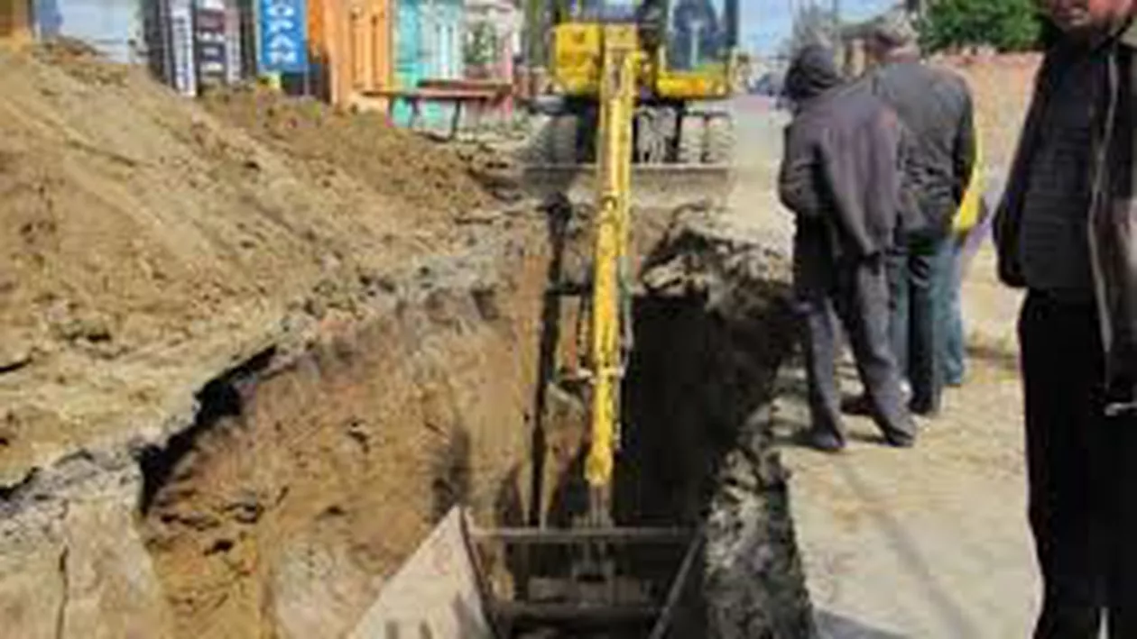 Craiova: Un bărbat a murit după ce un mal de pământ s-a surpat peste el în timp ce lucra la rețeaua de apă și canalizare