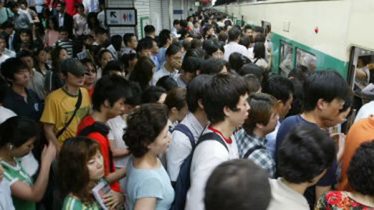 Seul: Zeci de persoane au fost rănite după ce două trenuri au intrat în coliziune