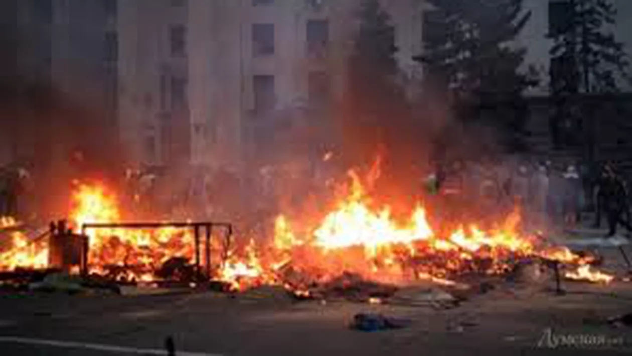 Confruntări violente în Ucraina: 42 de oameni au murit în Odesa și Slaviansk (VIDEO)