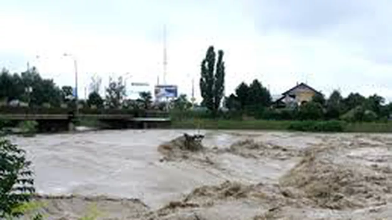Cod portocaliu de inundaţii în Timiş, Caraş-Severin, Mehedinţi, Gorj, Dolj şi Hunedoara