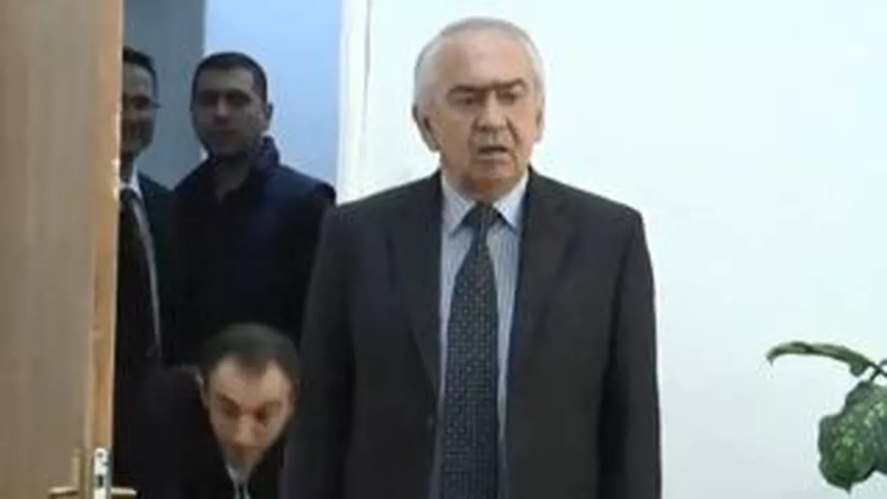 Șeful BEJ Gorj, amenințat de primarul din Târgu Jiu, după ce premierul Ponta a avut de așteptat câteva minute (VIDEO)