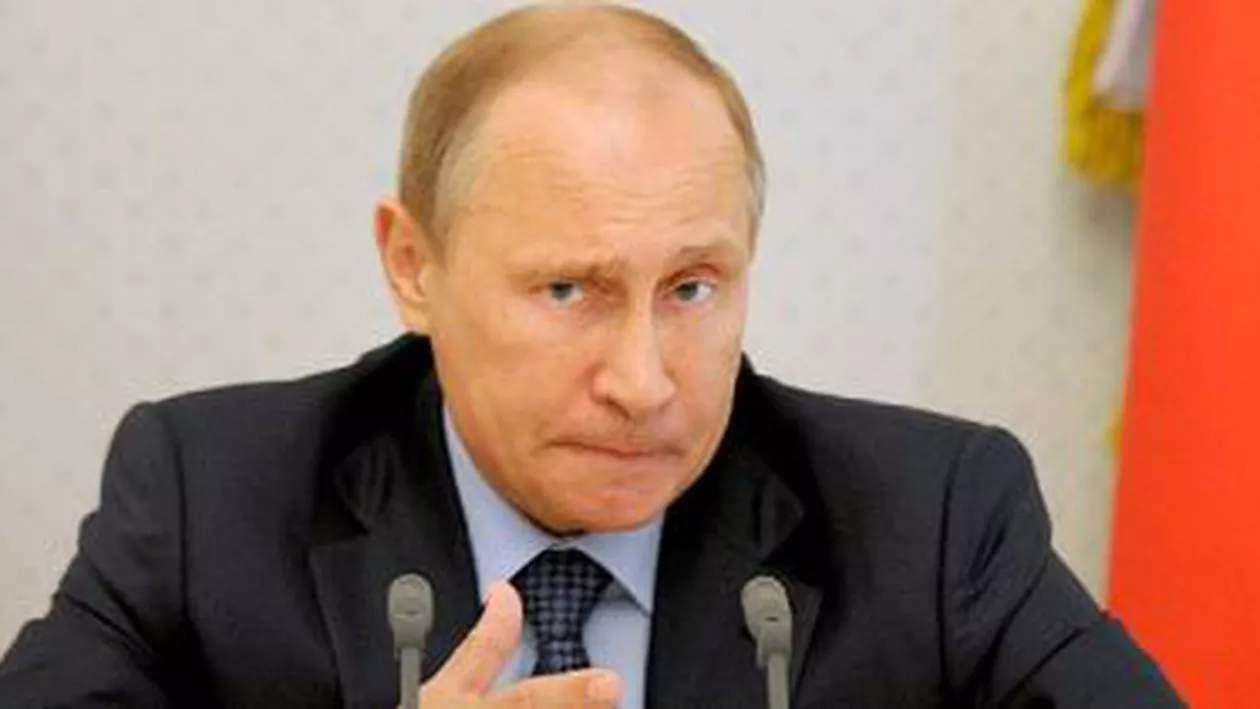 Vladimir Putin interzice folosirea cuvintelor vulgare în cărți, ziare, filme, concerte și la televizor