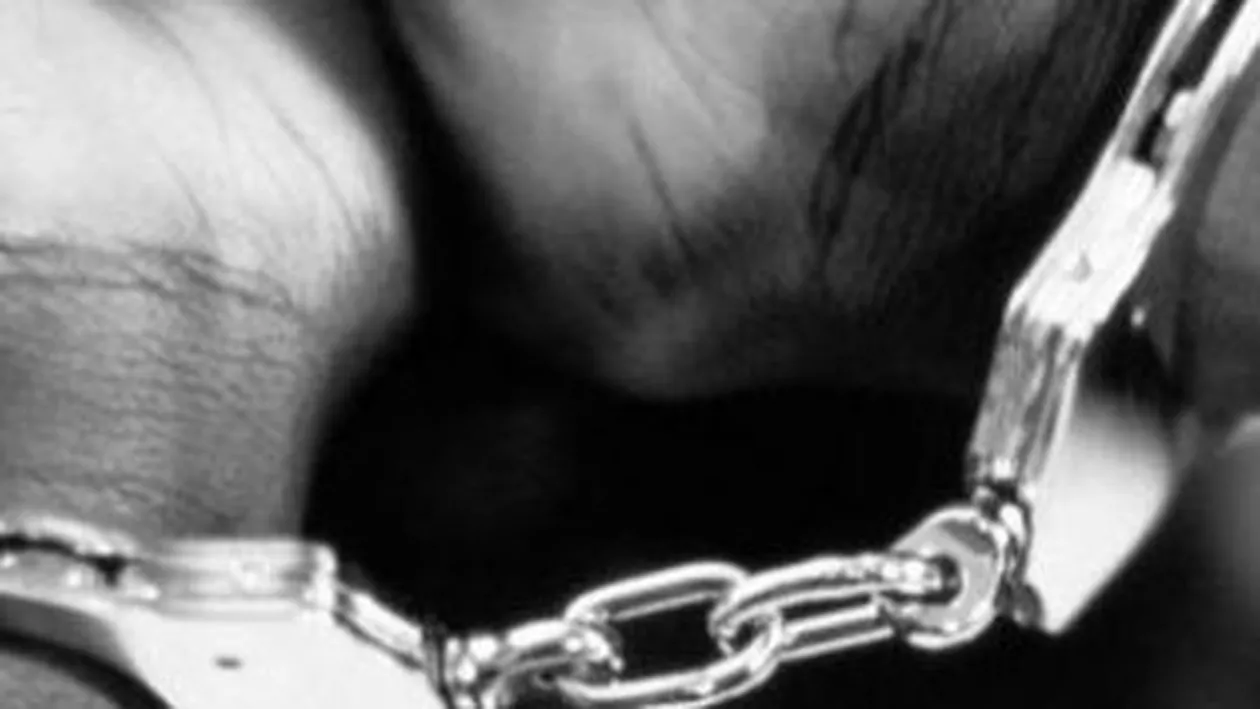 Fiul unui primar din Vaslui a fost reținut după ce ar fi legat o fată de 15 ani de un copac și ar fi abuzat-o sexual