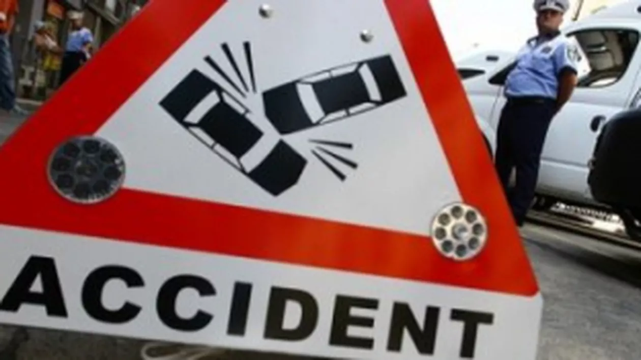 Accident pe DN 7: Trei persoane au fost grav rănite