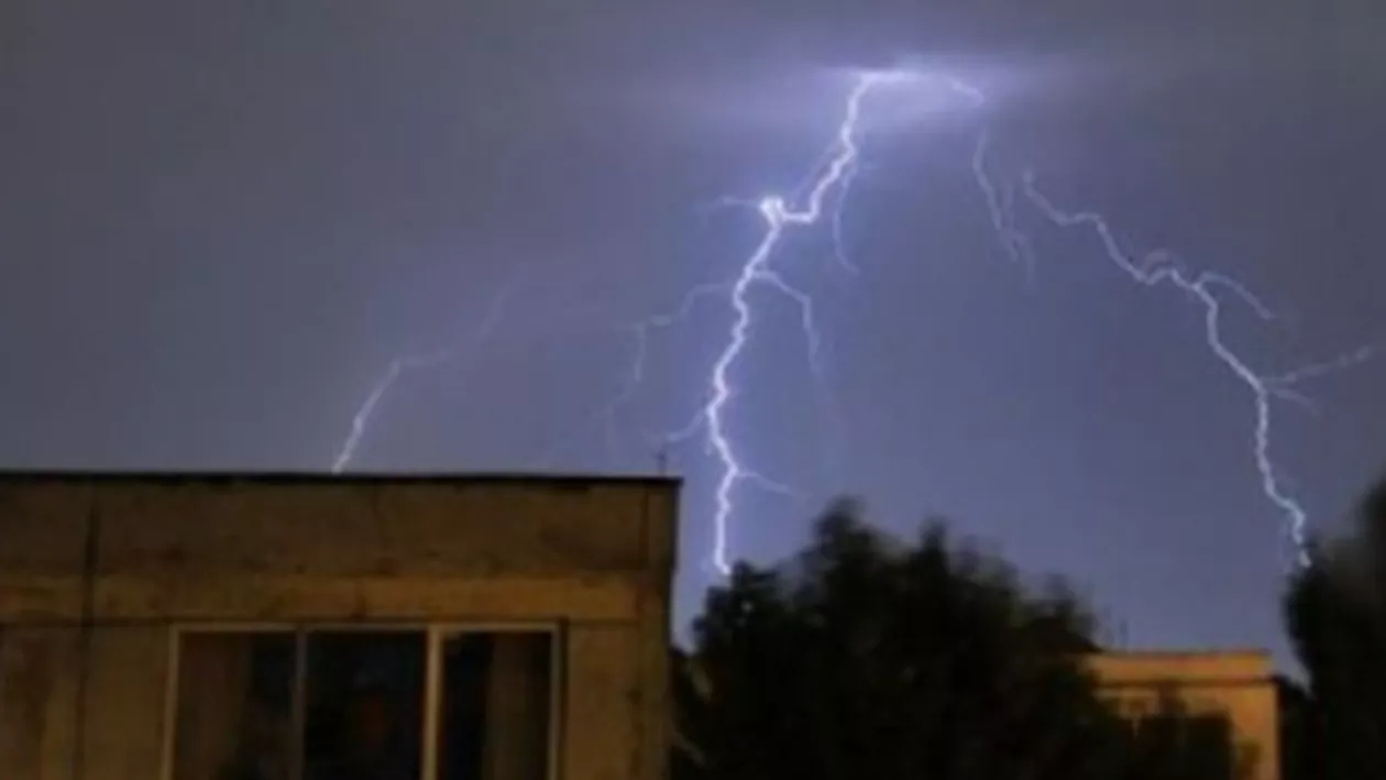 Cod galben de furtună și grindină pentru județele Buzău, Brăila și Ialomița